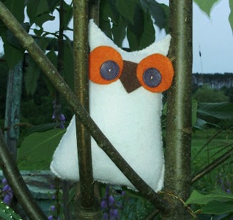 teaching kids to sew a simple owl to sew
